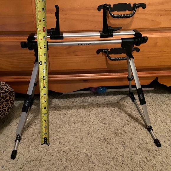 NIB 201 IPAD FOLDING STAND - Picture 5 of 11